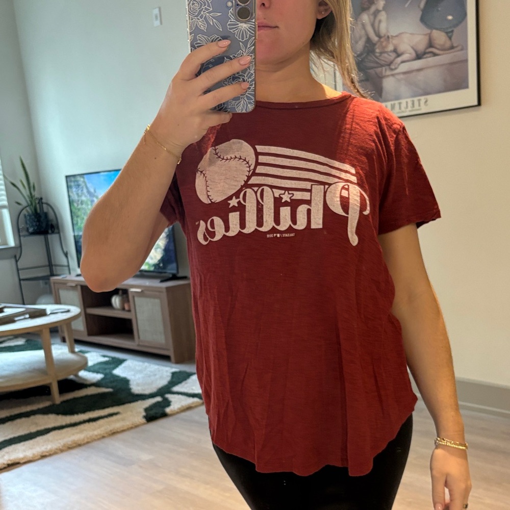 Phillies Women's Short Sleeve Tee - Red